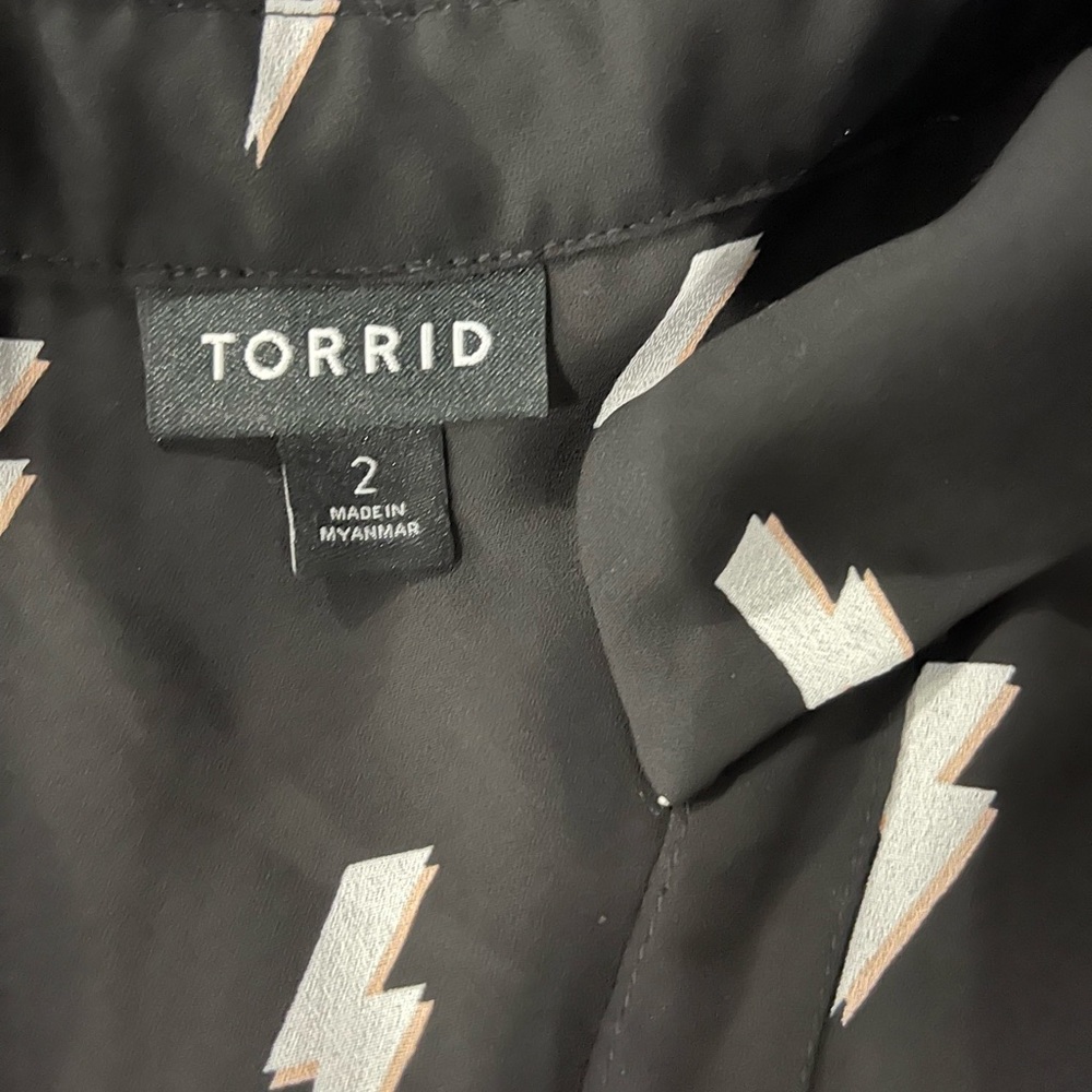 Torrid Tank - Picture 2 of 2